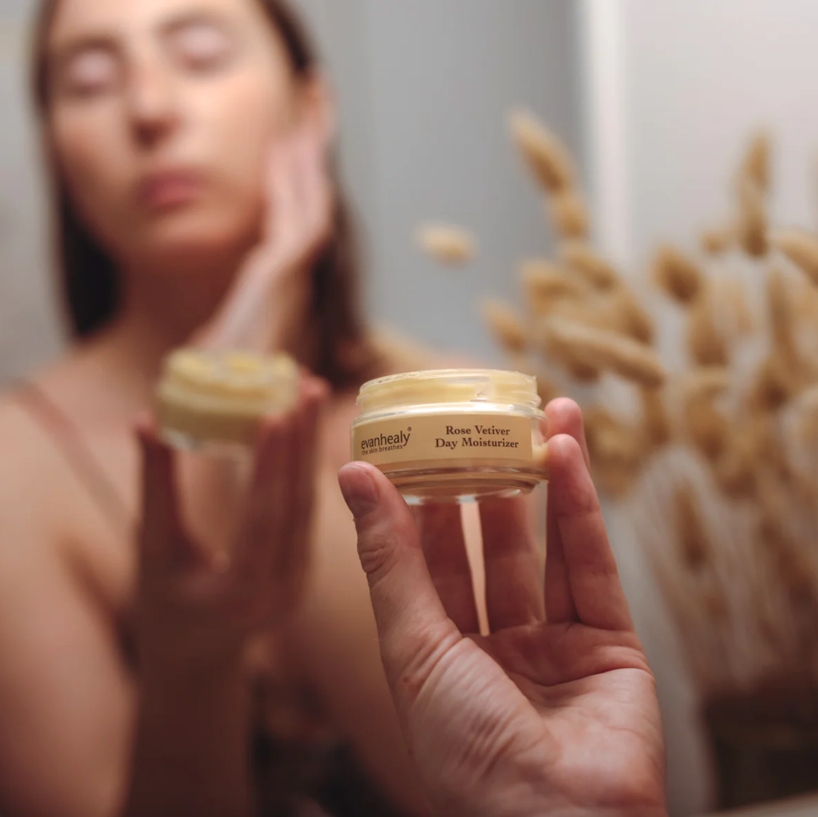 Evanhealy Rose Vetiver Day Moisturizer 4