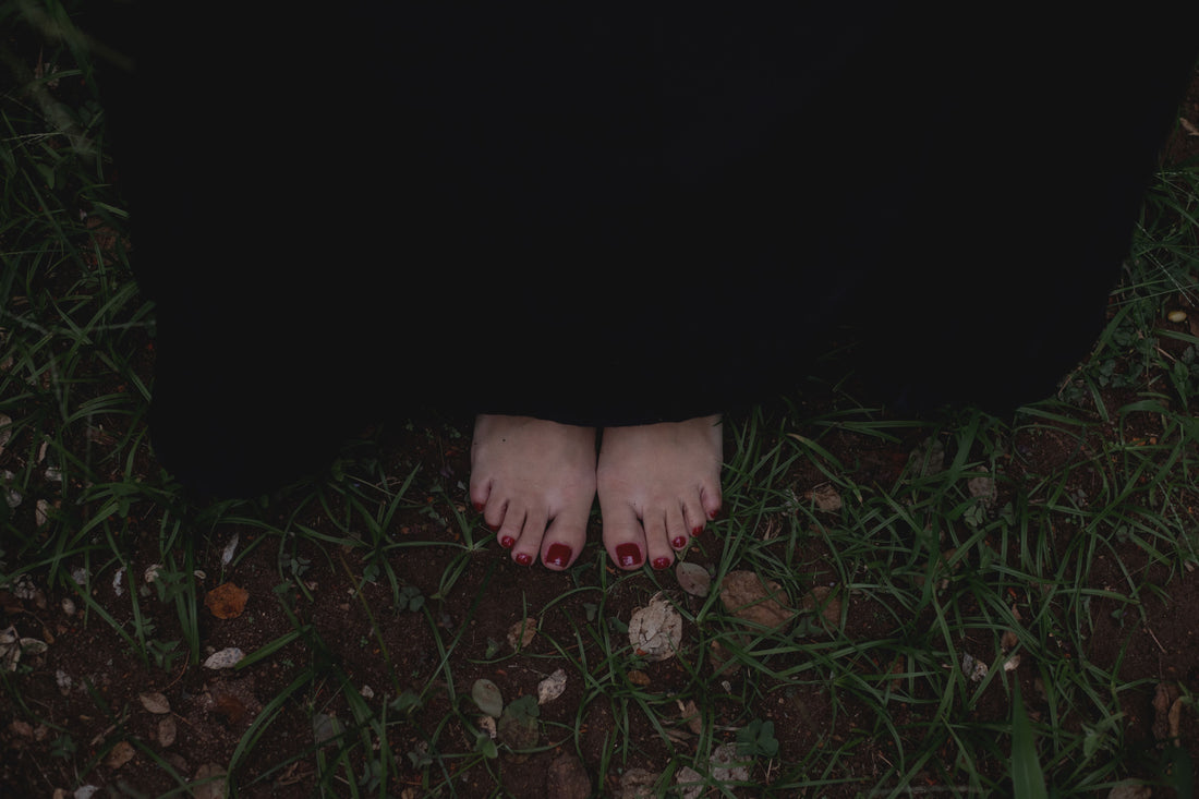 Powerful Benefits of Putting Your Feet in the Dirt