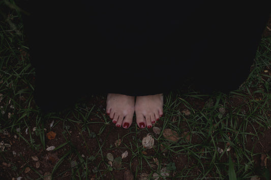 Powerful Benefits of Putting Your Feet in the Dirt