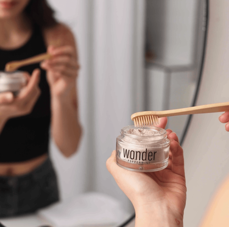 Wonder Oral Wellness Peppermint Tooth Powder